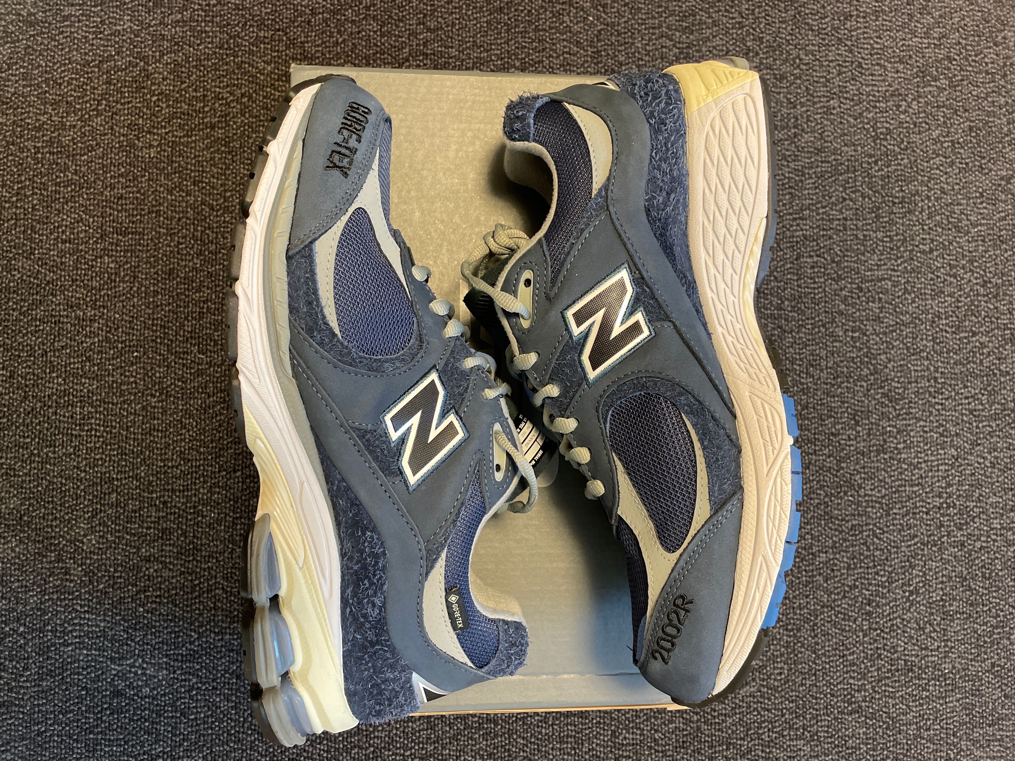 N.HOLLYWOOD × INVINCIBLE × New Balance 2002R GORE-TEX "Navy"