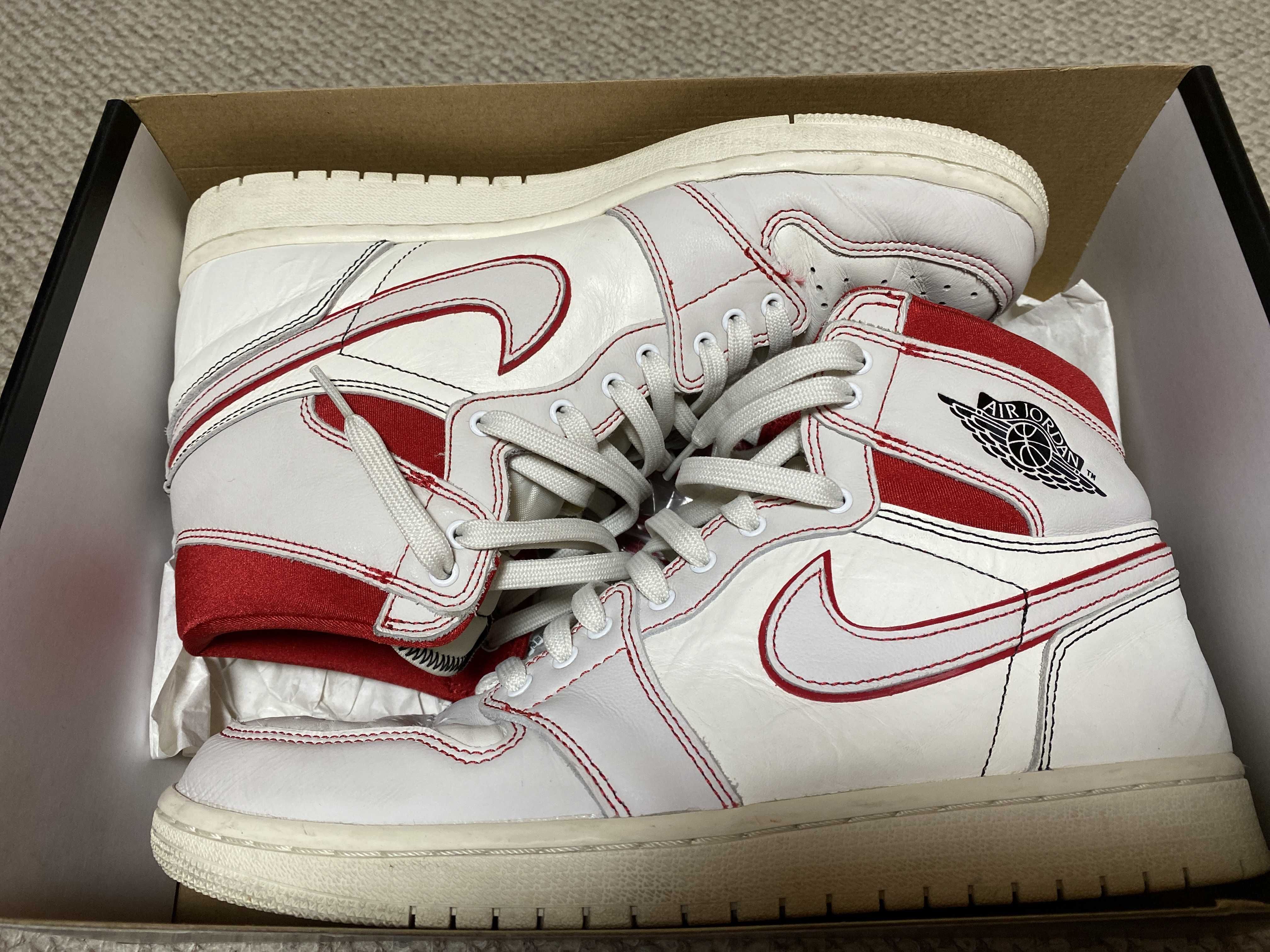Nike Air Jordan 1 Retro High OG "Sail/University Red"     