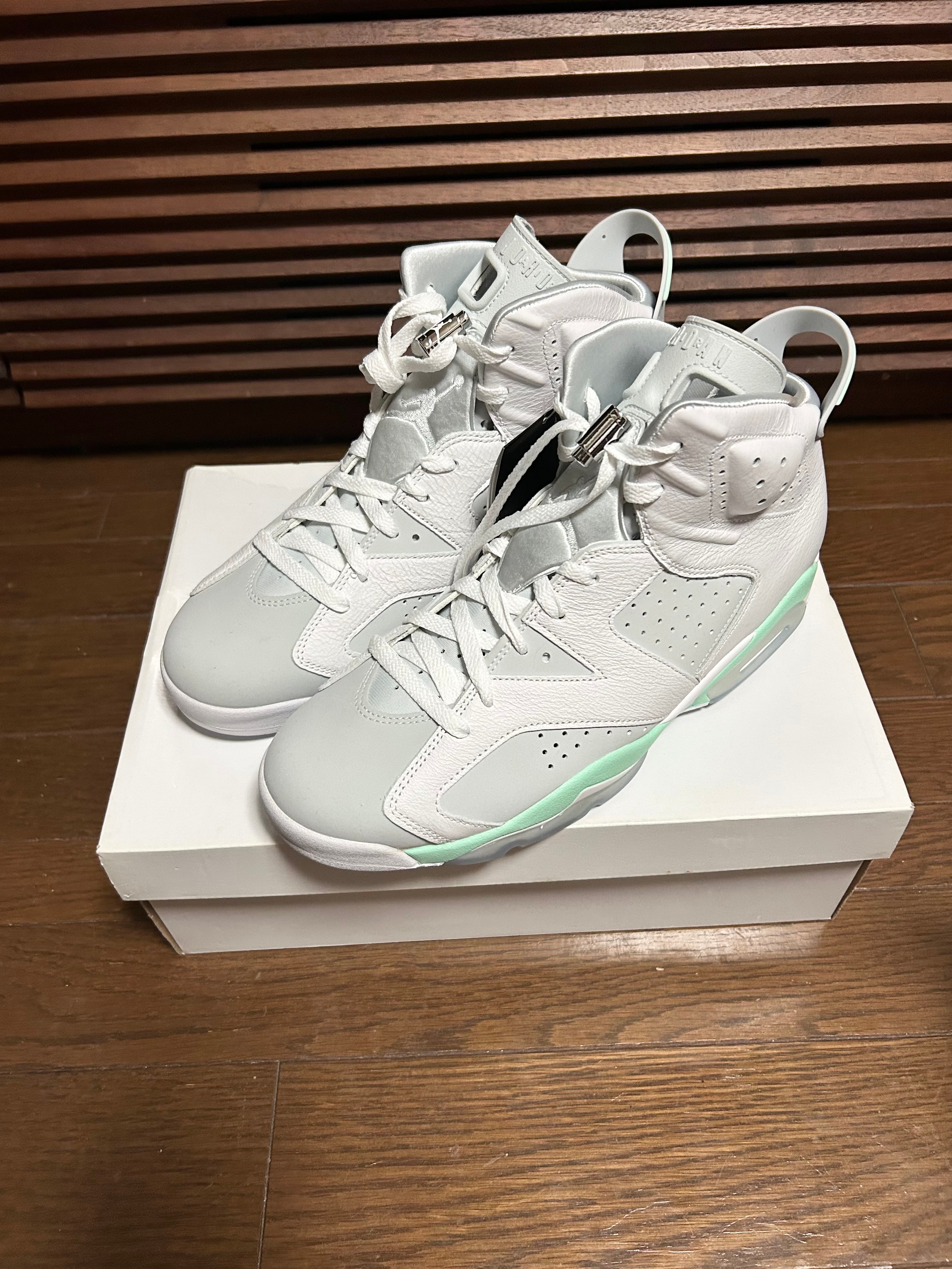 Nike Women's Air Jordan 6 "Mint Foam"
