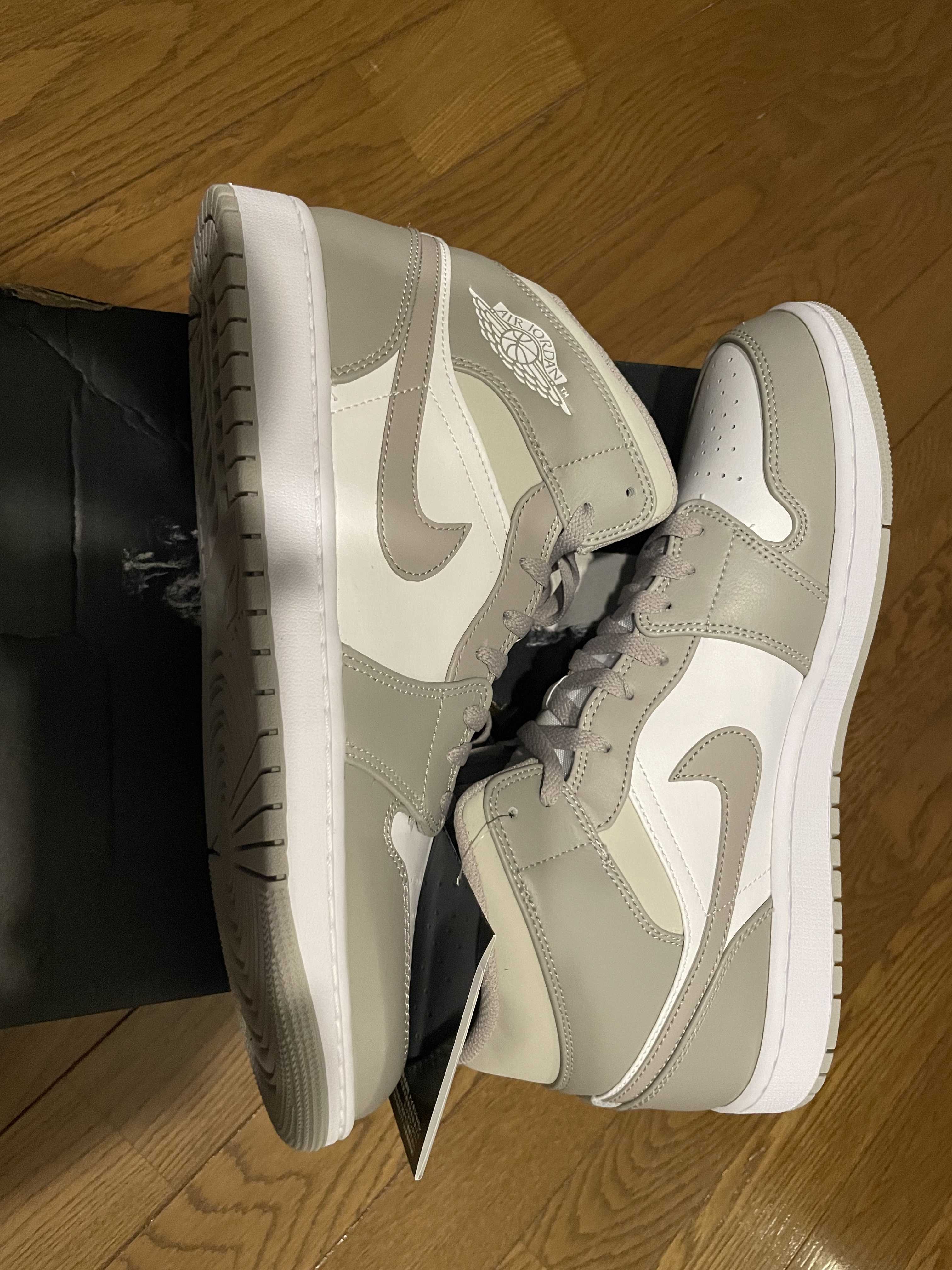 Nike Air Jordan 1 Mid "Linen"