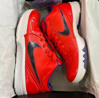 UNDEFEATED × Nike Kobe 4 Protro "Team Orange"