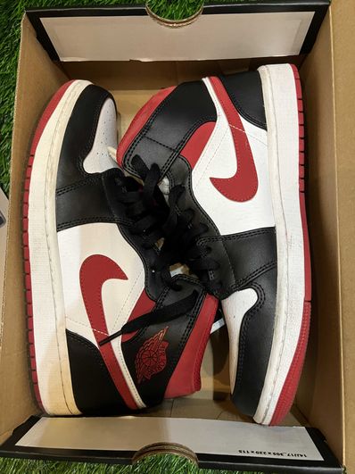 Nike Air Jordan 1 Mid "White/Gym Red Black"