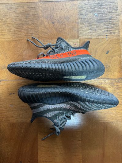 adidas YEEZY Boost 350V2 "Carbon Beluga"
