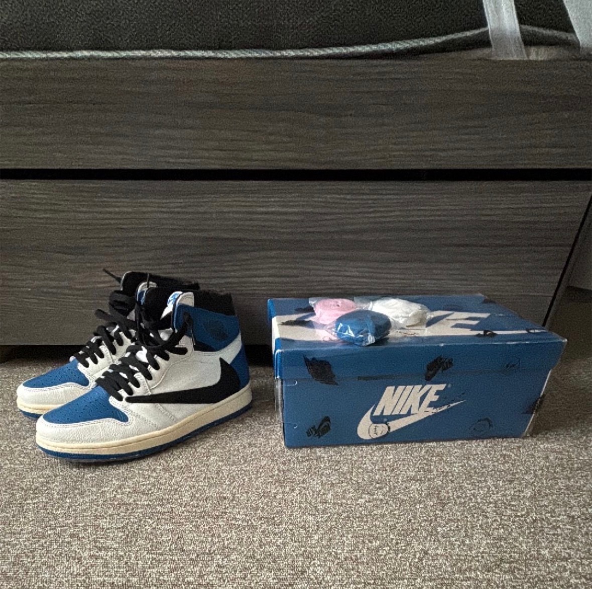 Travis Scott × fragment design × Nike Air Jordan 1 Retro High OG SP "Military Blue"