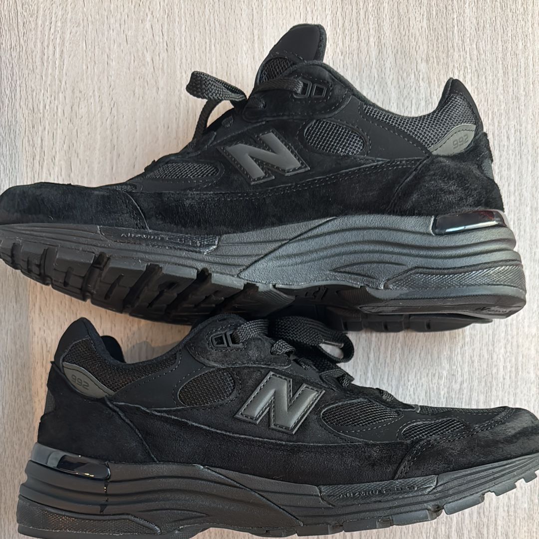 New Balance 992 "Triple Black" (2025)