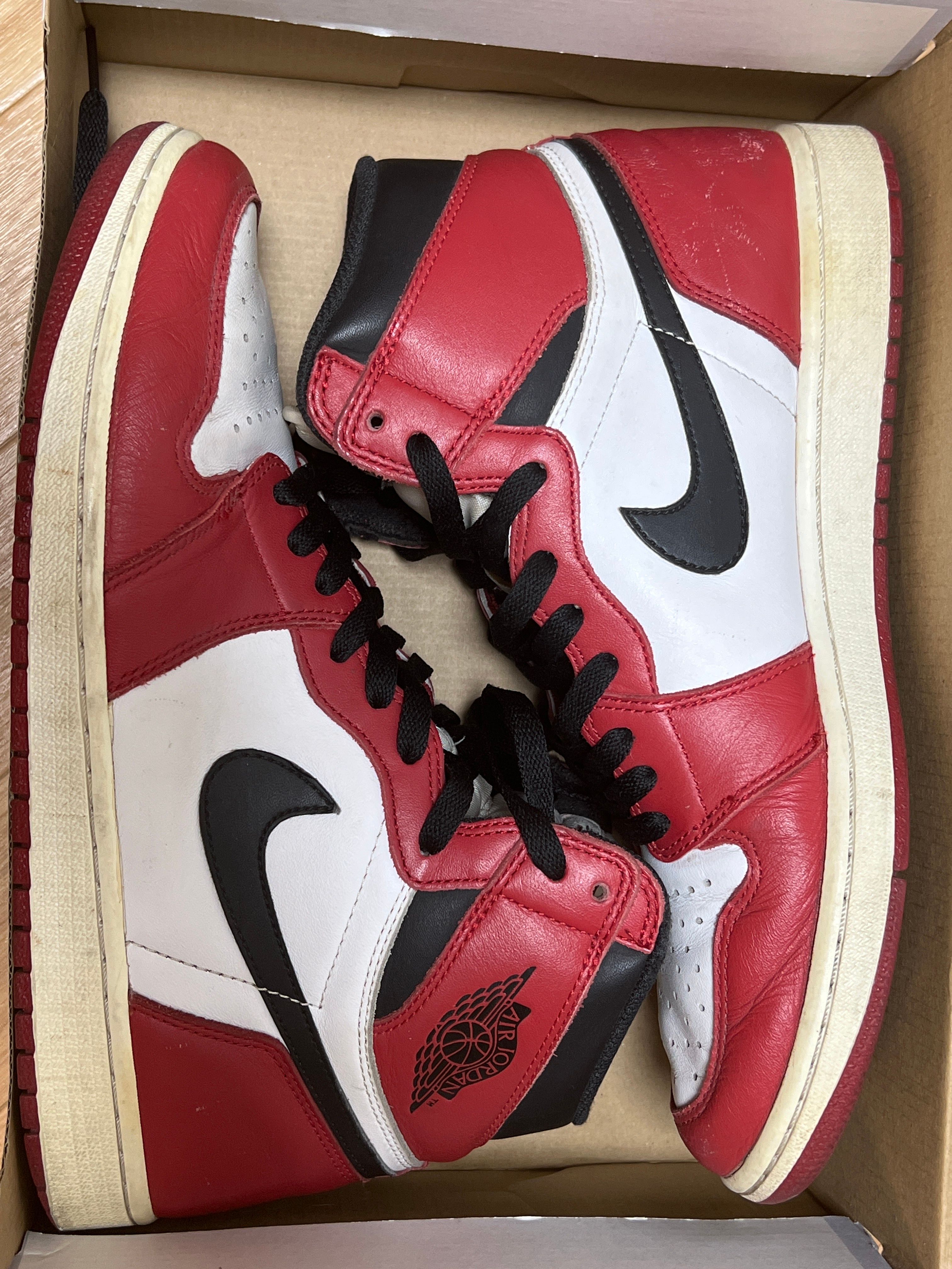 Nike Air Jordan 1 Retro High "Chicago" (2015)