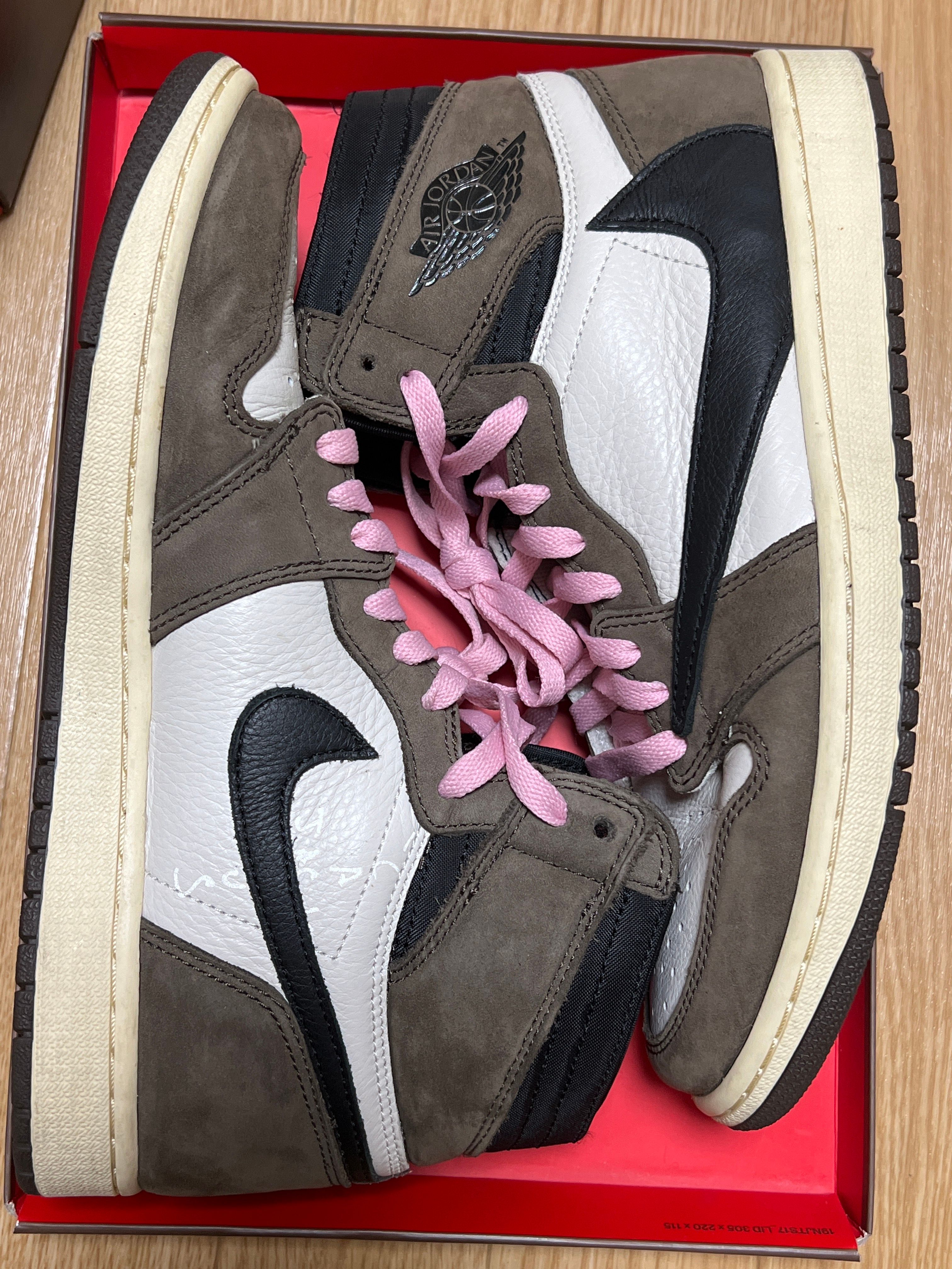 Travis Scott × Nike Air Jordan 1 Retro High OG TS SP "Sail/Dark Mocha"