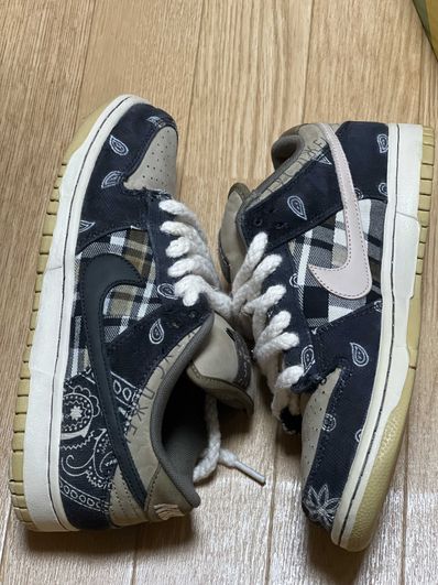 Travis Scott × Nike SB Dunk Low "Black/Parachute Beige"