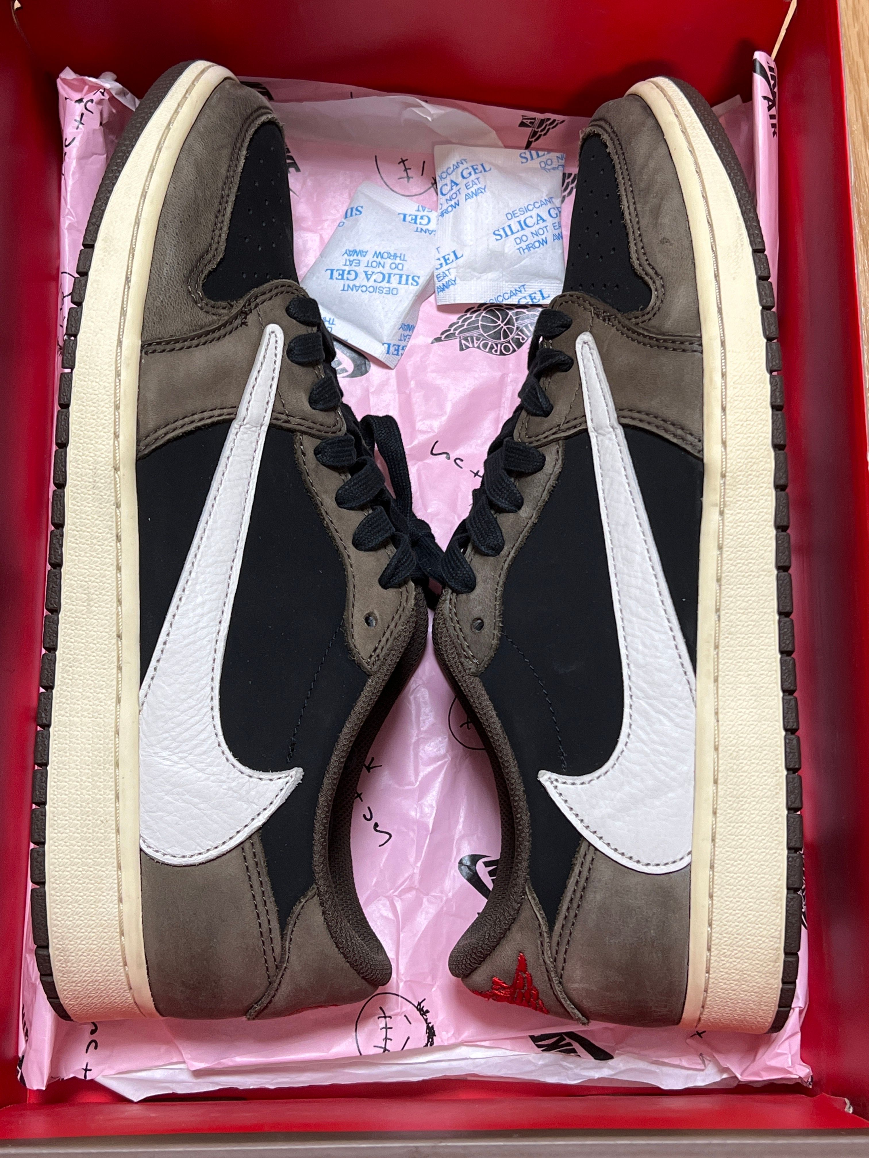 Travis Scott × Nike Air Jordan 1 Low OG SP-T  "Black/Dark Mocha"