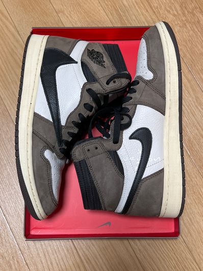 Travis Scott × Nike Air Jordan 1 Retro High OG TS SP "Sail/Dark Mocha"