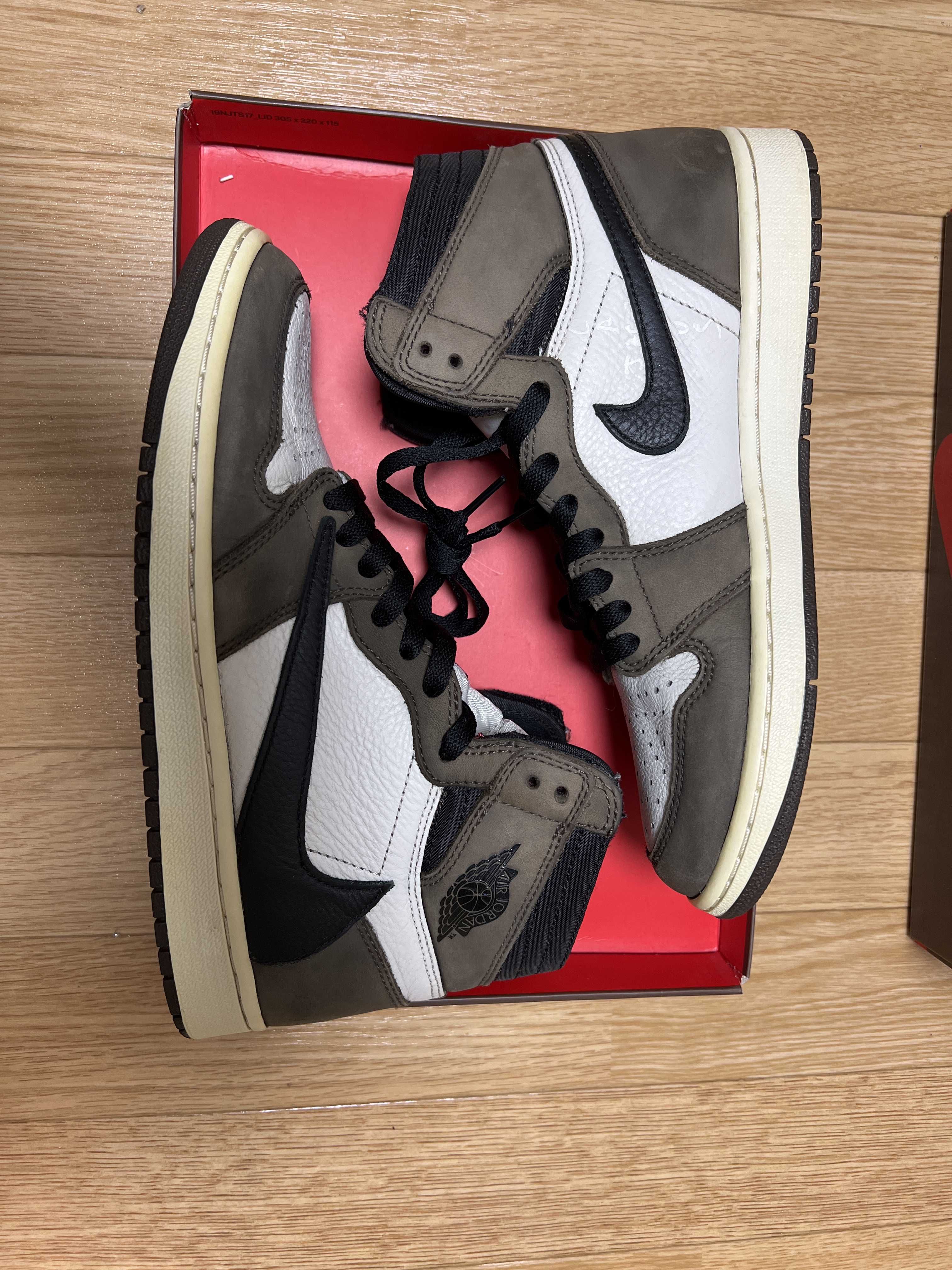 Travis Scott × Nike Air Jordan 1 Retro High OG TS SP "Sail/Dark Mocha"