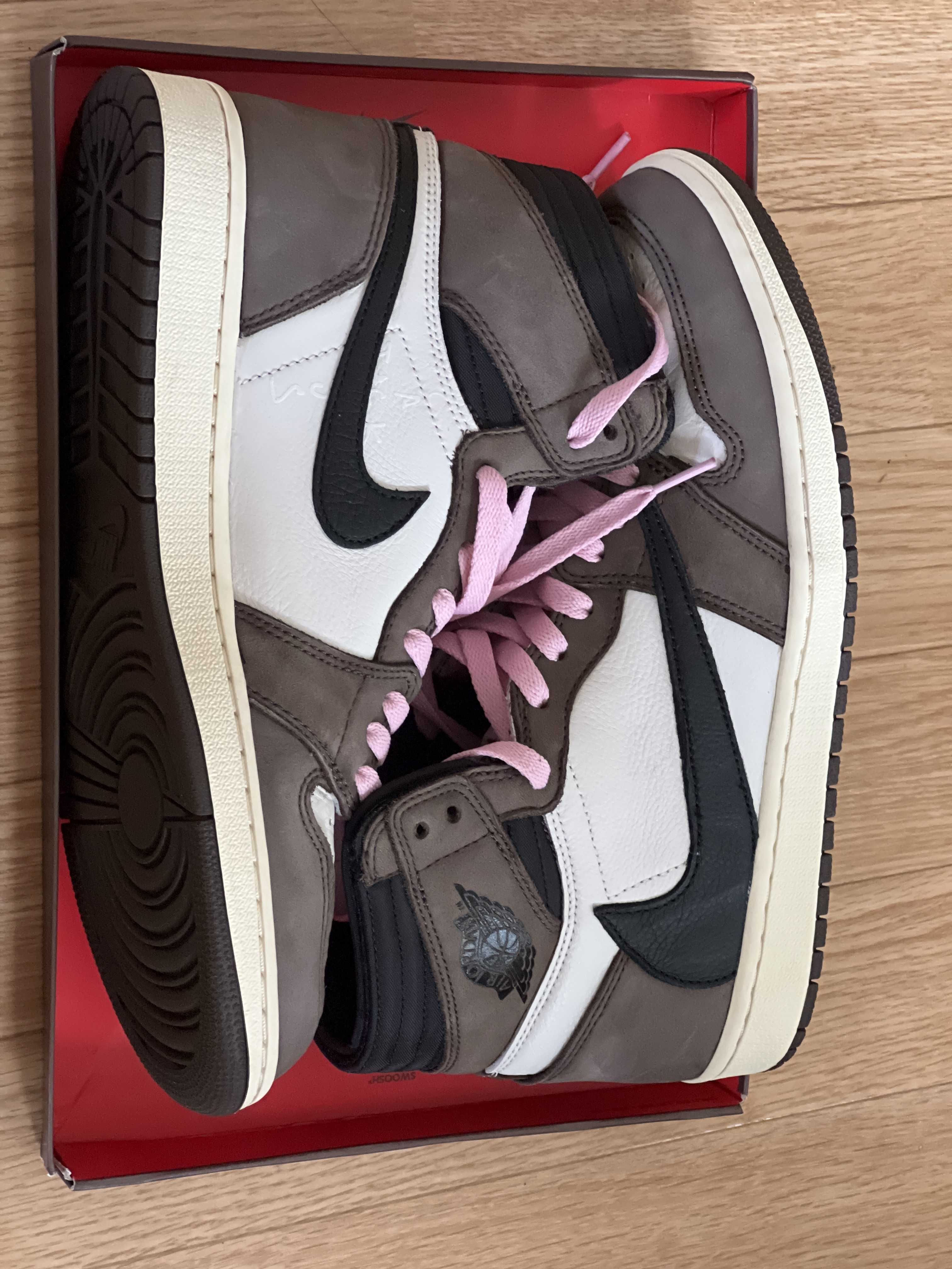 Travis Scott × Nike Air Jordan 1 Retro High OG TS SP "Sail/Dark Mocha"