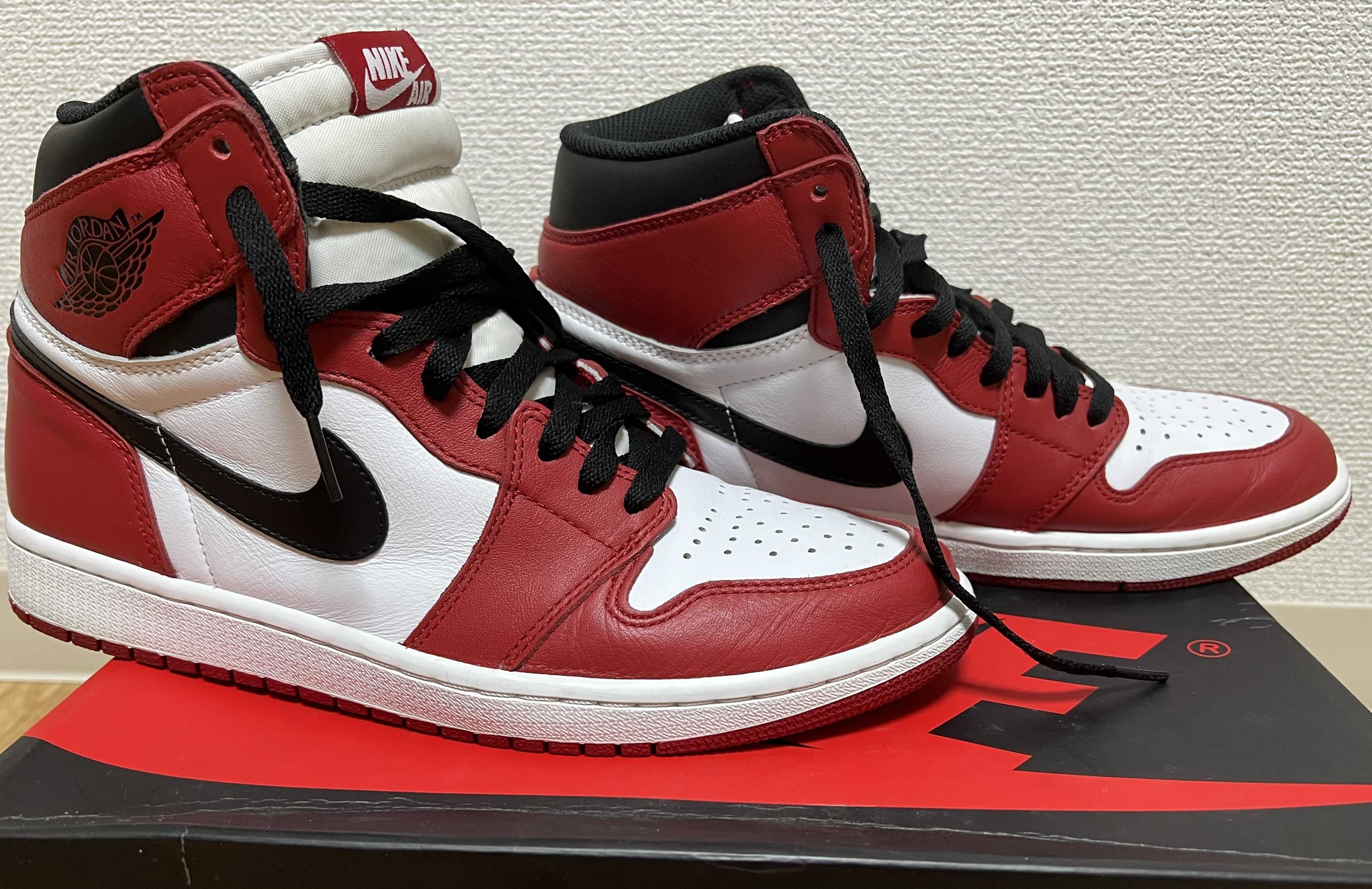 Nike Air Jordan 1 Retro High "Chicago" (2015)