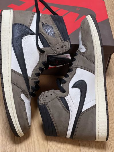 Travis Scott × Nike Air Jordan 1 Retro High OG TS SP "Sail/Dark Mocha"