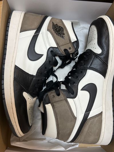 Nike Air Jordan 1 High OG "Sail/Dark Mocha/Black"