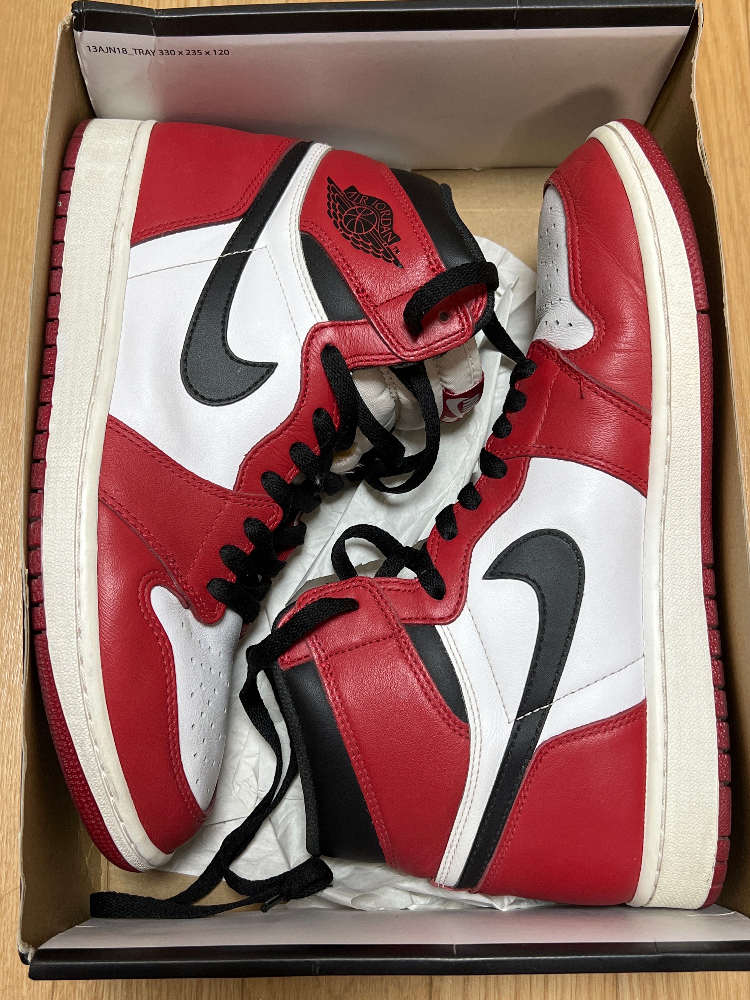 Nike Air Jordan 1 Retro High "Chicago" (2015)