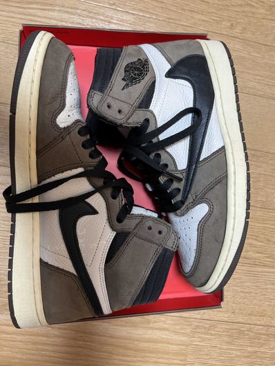 Travis Scott × Nike Air Jordan 1 Retro High OG TS SP "Sail/Dark Mocha"