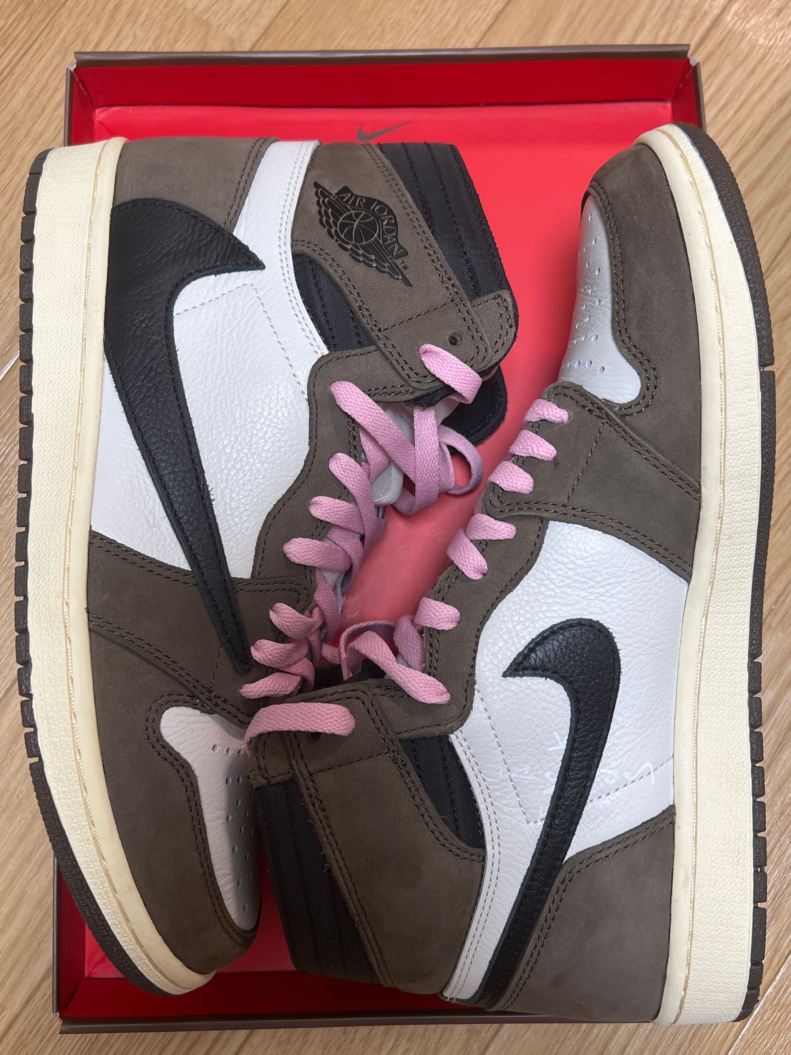 Travis Scott × Nike Air Jordan 1 Retro High OG TS SP "Sail/Dark Mocha"