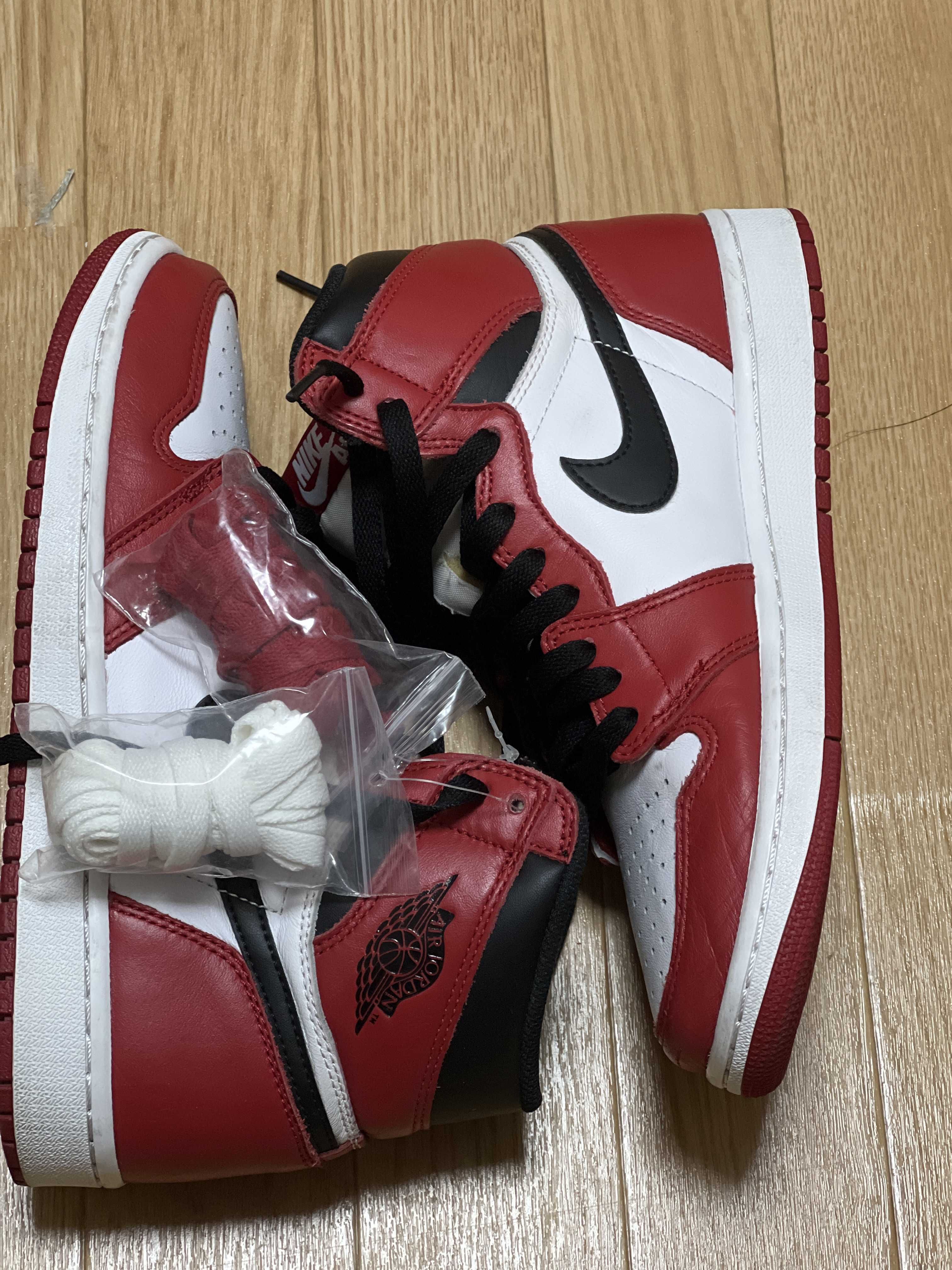 Nike Air Jordan 1 Retro High "Chicago" (2015)