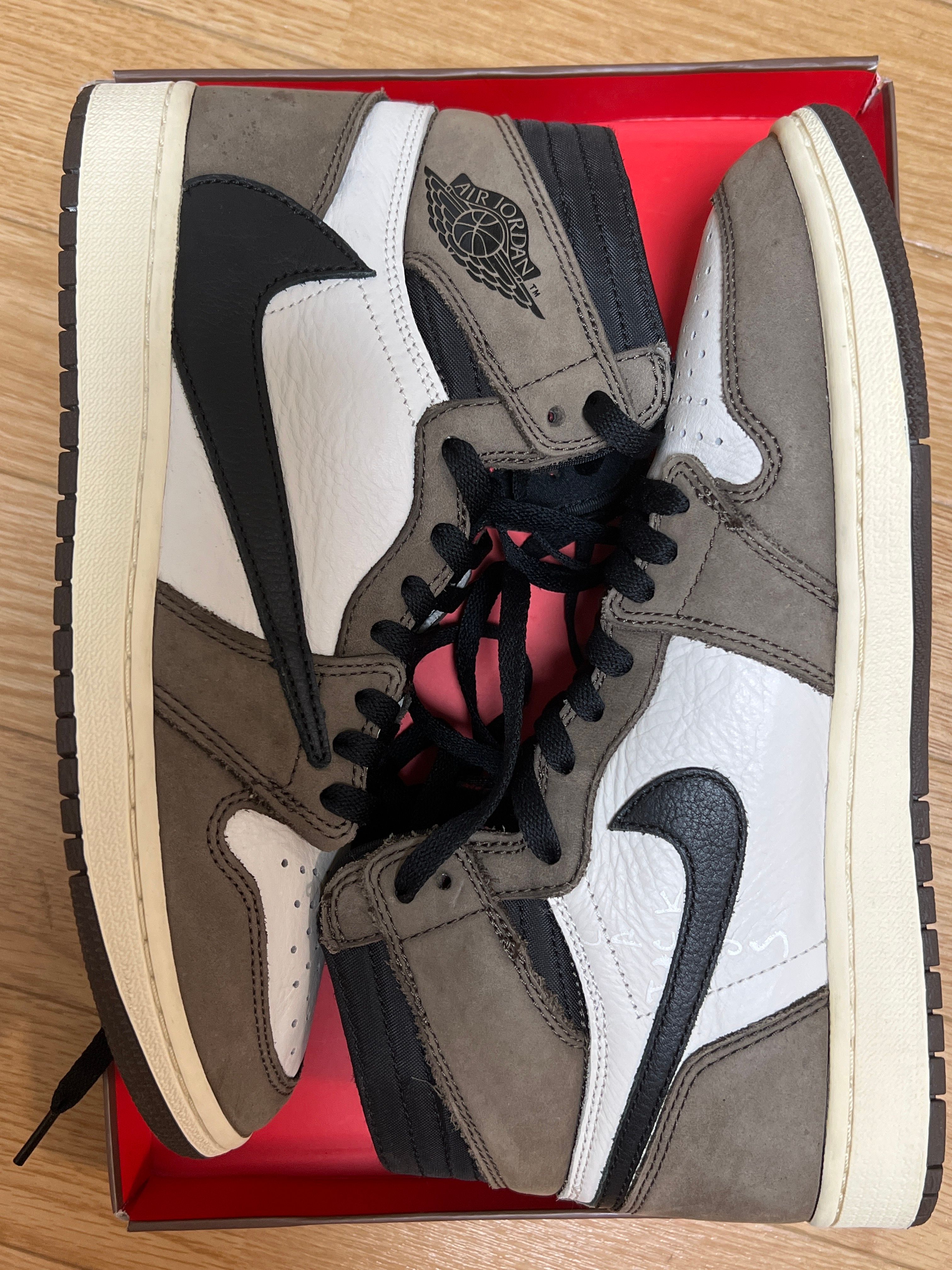 Travis Scott × Nike Air Jordan 1 Retro High OG TS SP "Sail/Dark Mocha"
