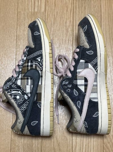 Travis Scott × Nike SB Dunk Low "Black/Parachute Beige"