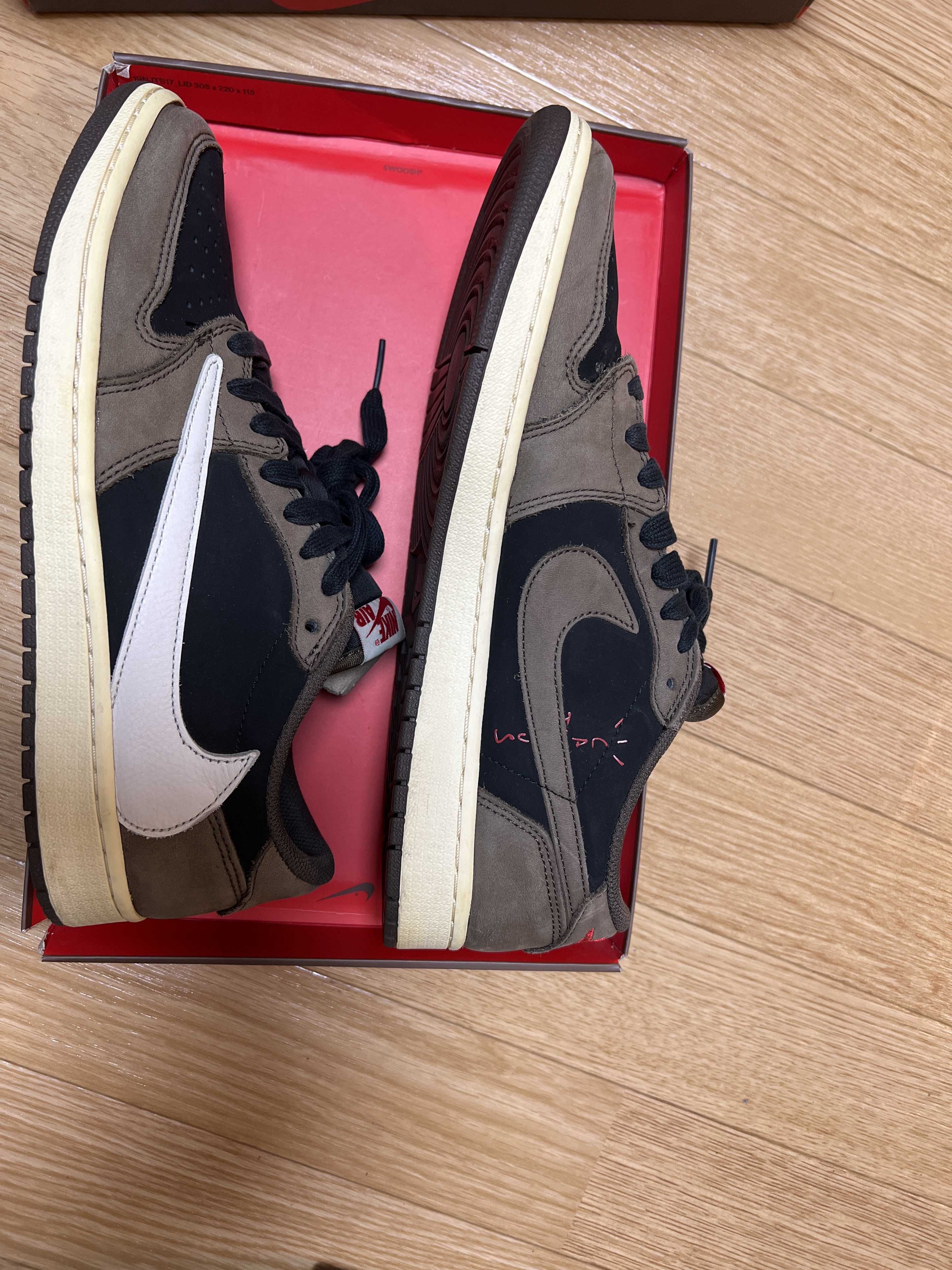Travis Scott × Nike Air Jordan 1 Low OG SP-T "Black/Dark Mocha"