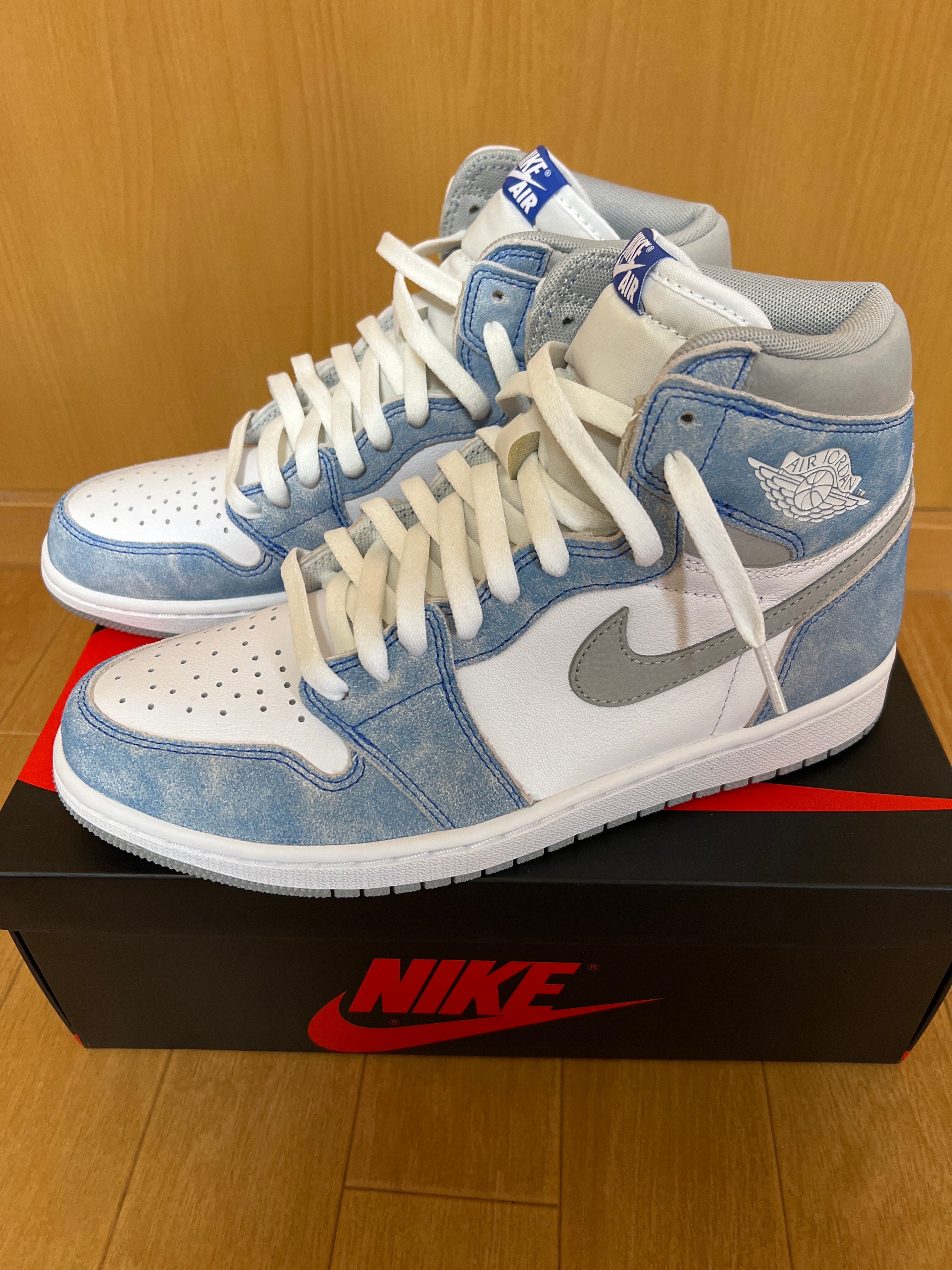 Nike Air Jordan 1 High OG "Hyper Royal"