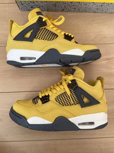 Nike Air Jordan 4 "Tour Yellow"