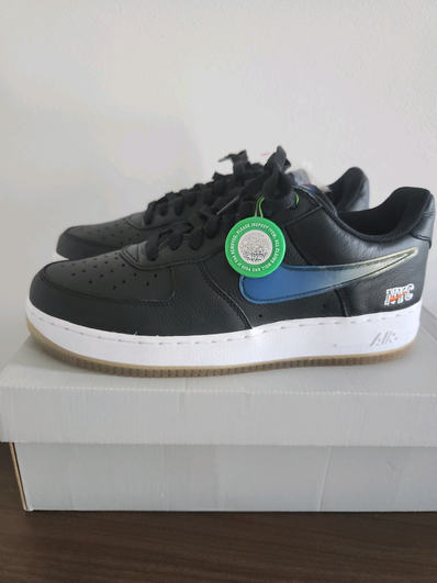 KITH × Nike Air Force 1 Low New York Knicks "Black/Brilliant Orange/Rush/Brilliant White"