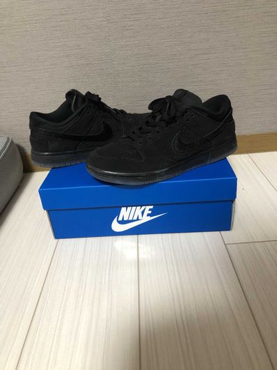 UNDEFEATED × Nike Dunk Low SP "5 ON IT"