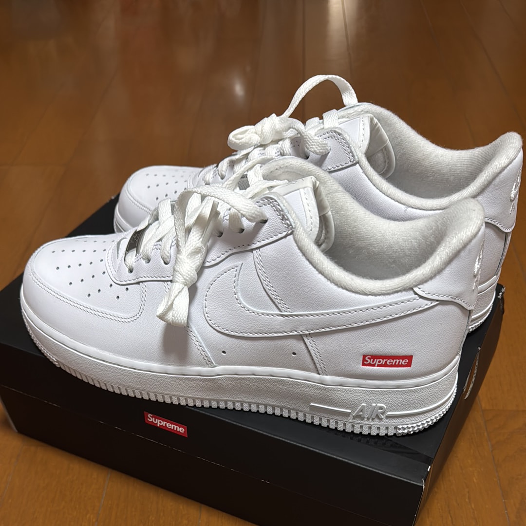 Supreme × Nike Air Force 1 Low 