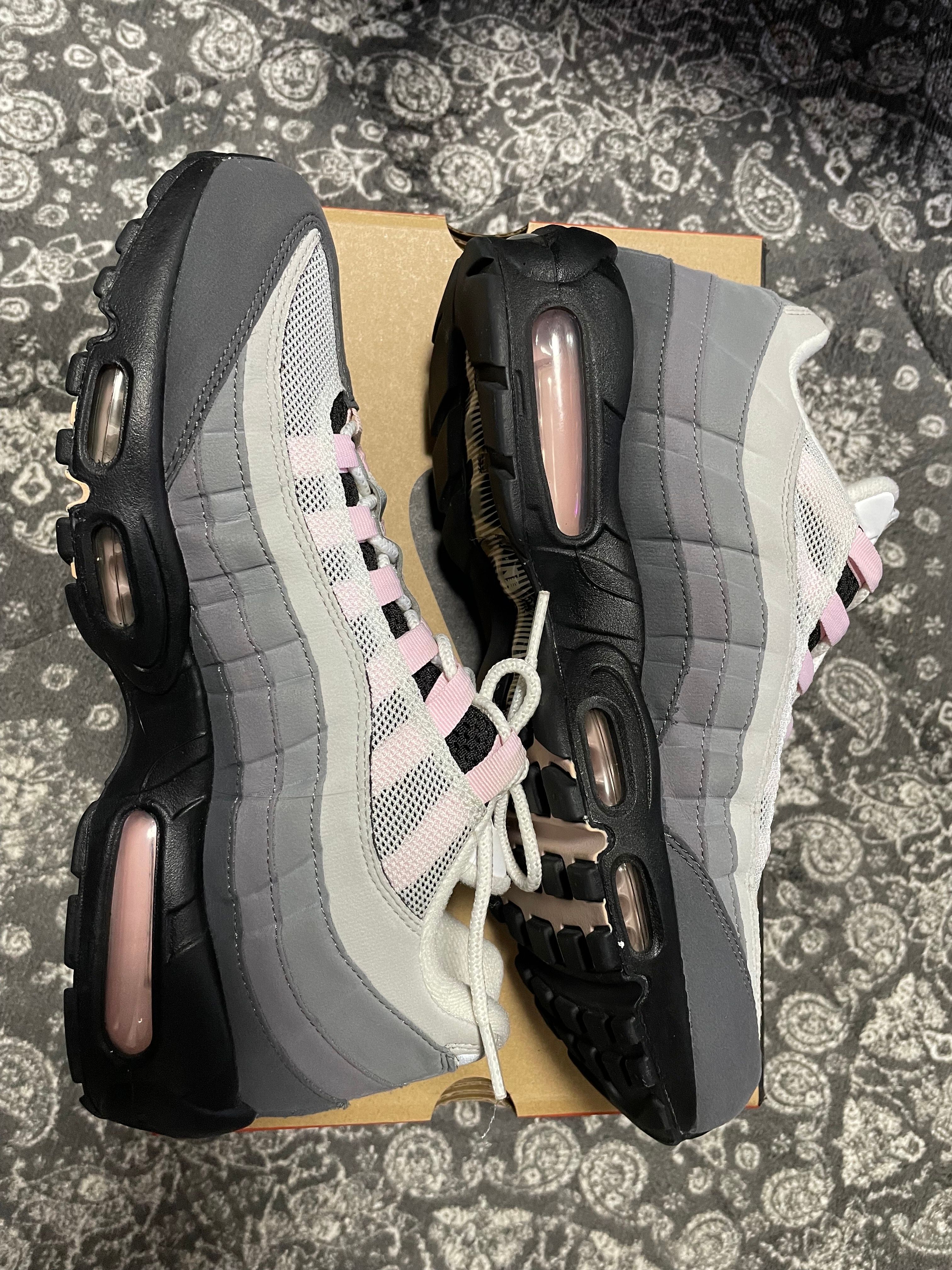 Nike Air Max 95 "Gunsmoke/Pink Foam"