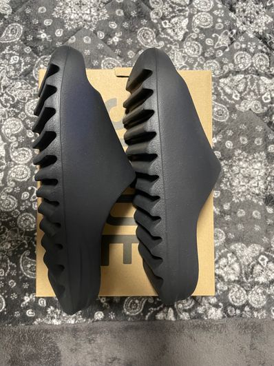 adidas YEEZY Slide "Onyx"