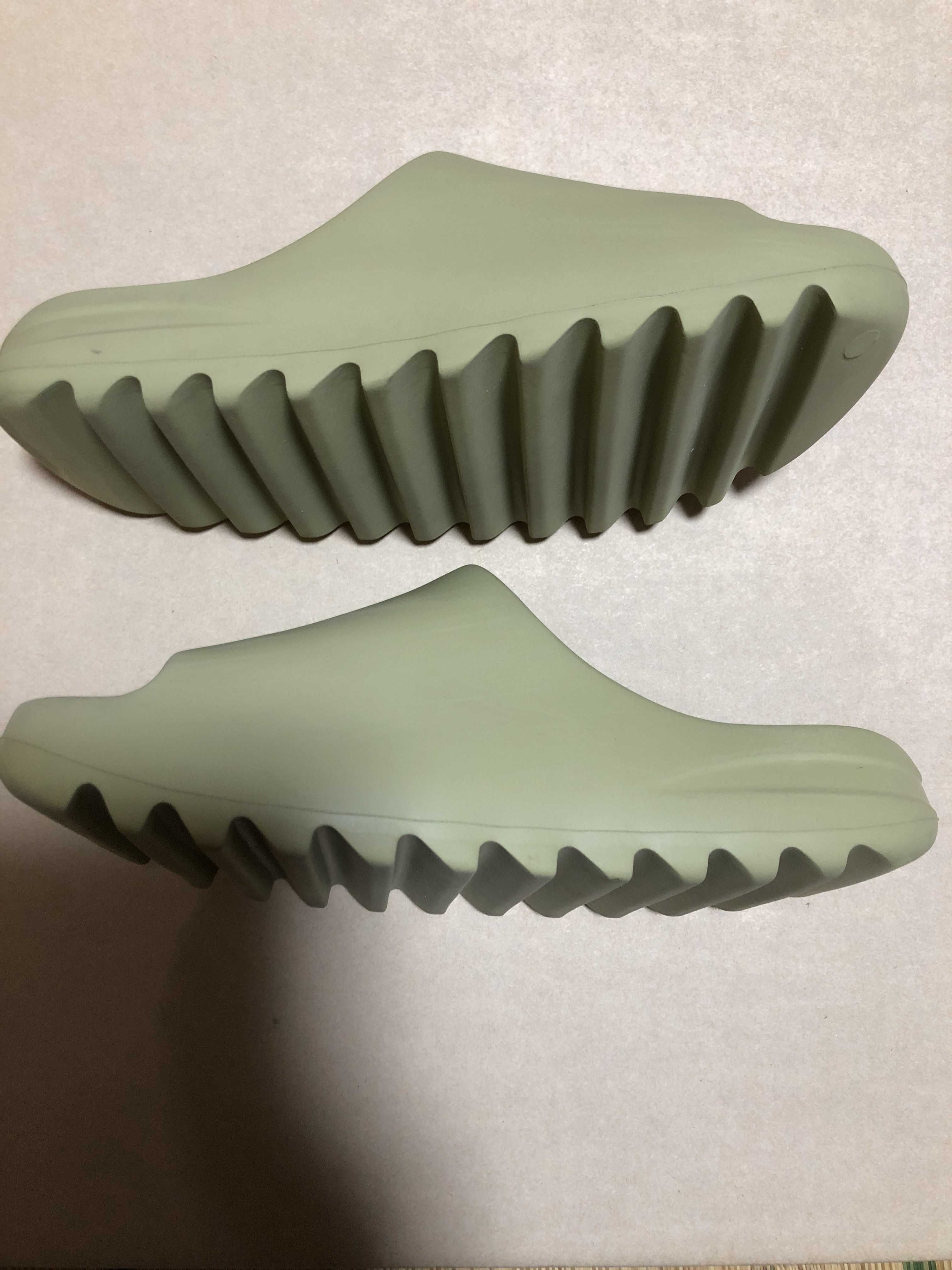 adidas YEEZY Slide "Resin" (GZ5551)