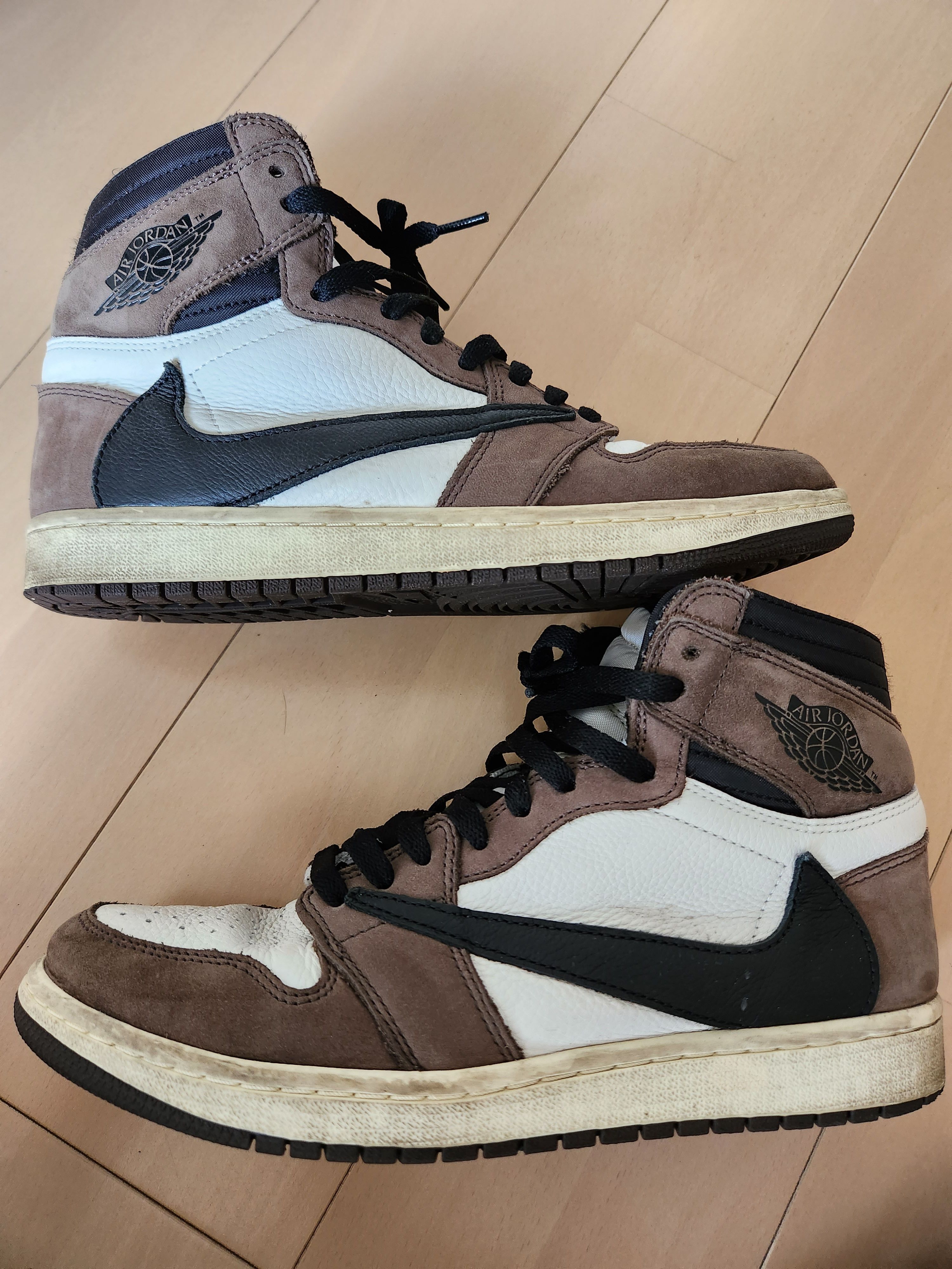 Travis Scott × Nike Air Jordan 1 Retro High OG TS SP "Sail/Dark Mocha"