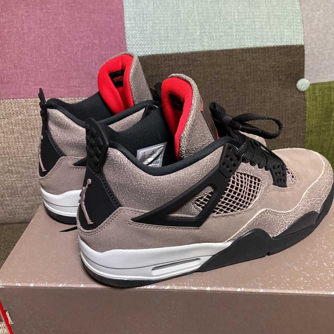 Nike Air Jordan 4 "Taupe Haze"   