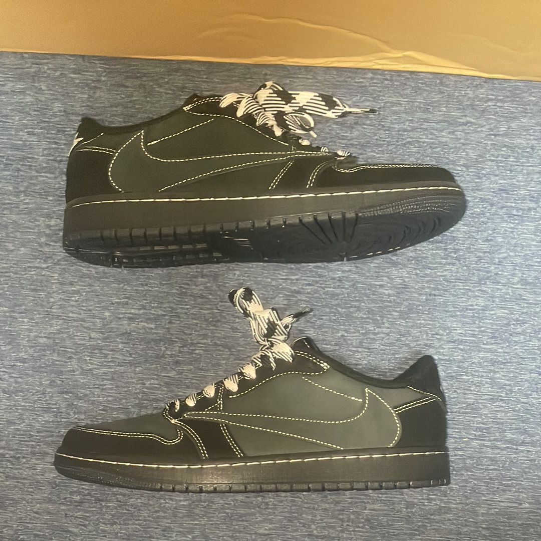 Travis Scott × Nike Air Jordan 1 Low OG SP "Black Phantom"