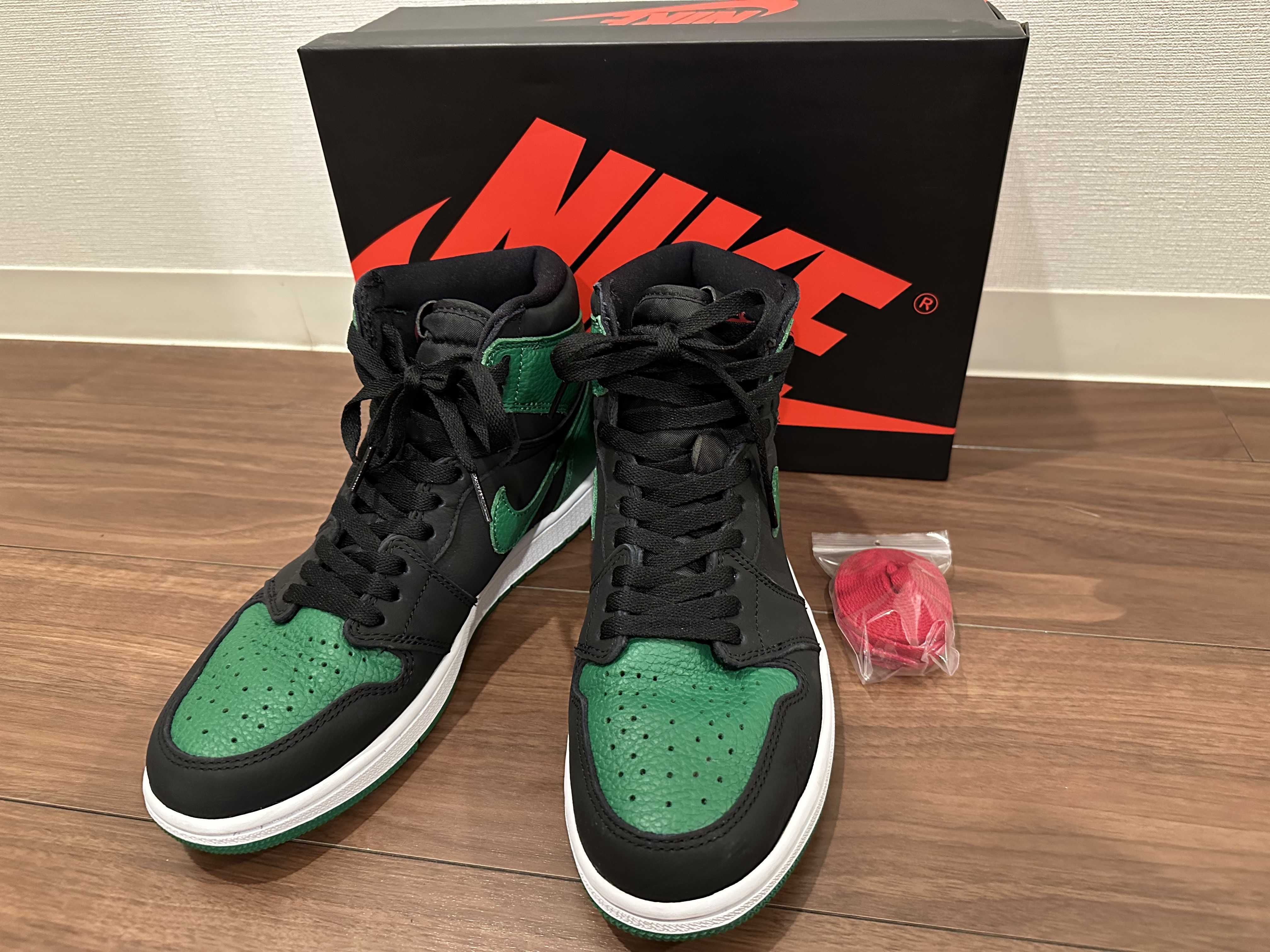 Nike Air Jordan 1 Retro High OG "Black/Pine Green" (2020)