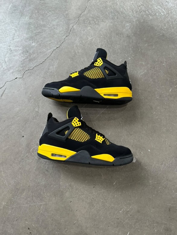 Nike Air Jordan 4 Retro "Thunder"(2023)