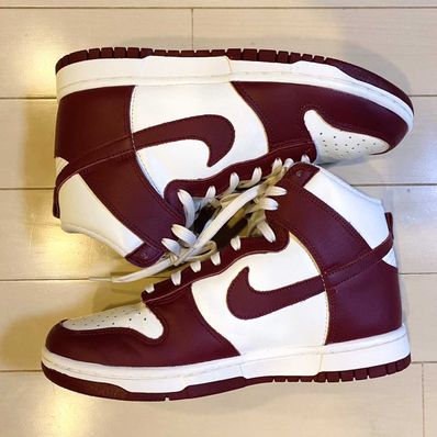 NIKE Women's DUNK HIGH "TEAM RED"