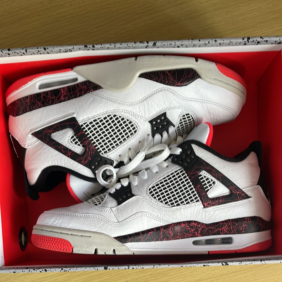 Nike Air Jordan 4 Retro "Flight Nostalgia"