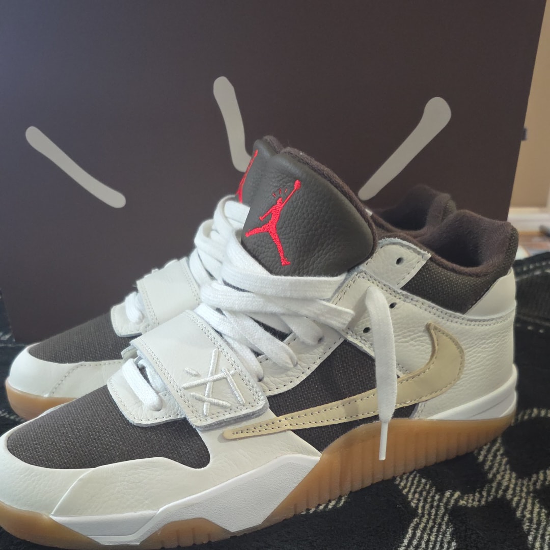 Travis Scott × Nike Jordan Jumpman Jack TR "Sail and Dark Mocha"