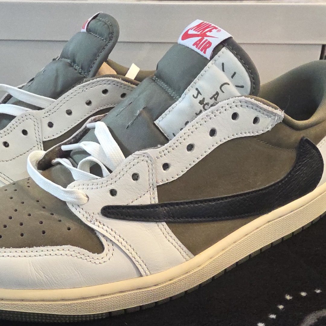 Travis Scott × Nike Air Jordan 1 Low OG SP "Reverse Olive"