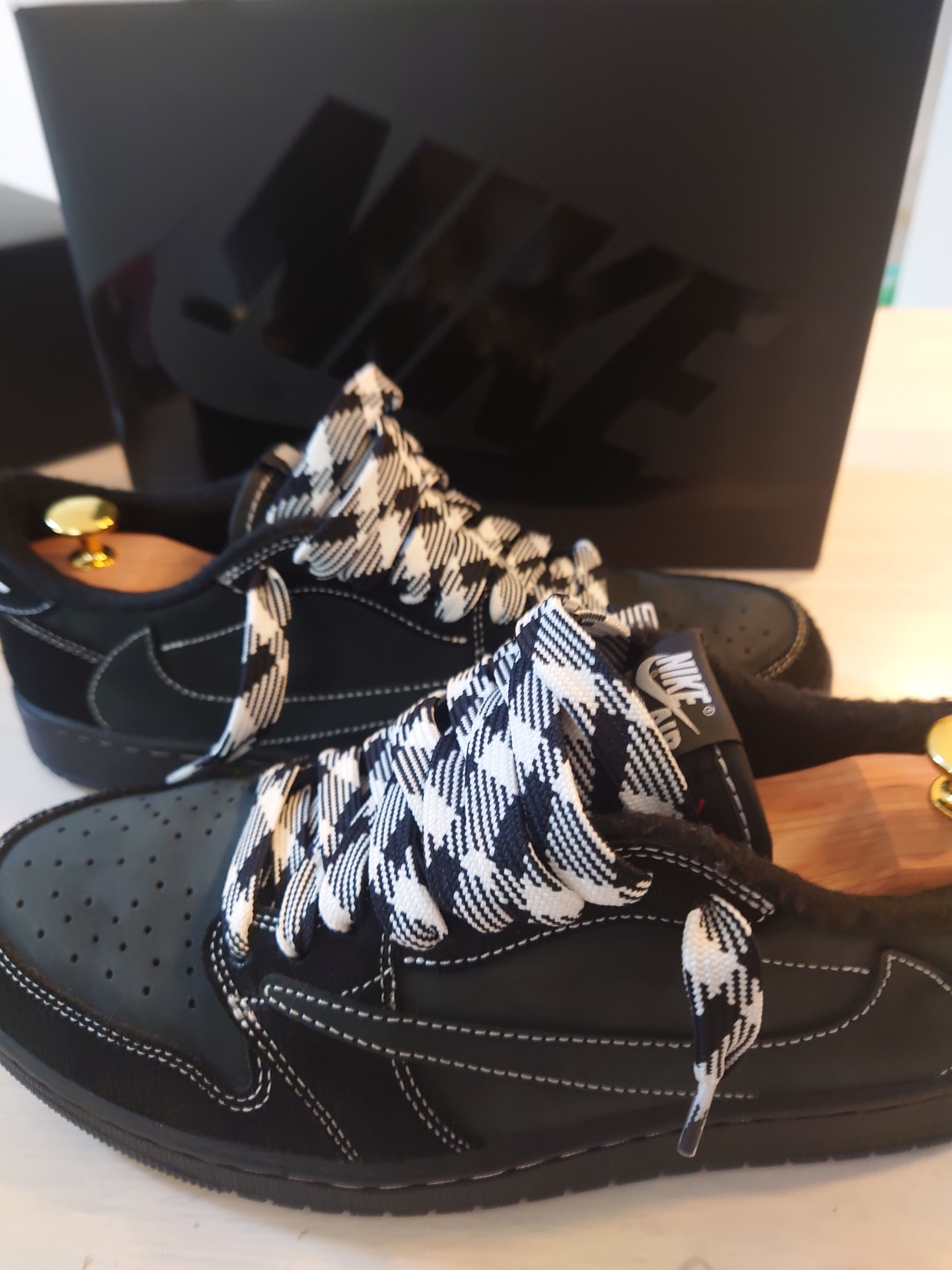 Travis Scott × Nike Air Jordan 1 Low OG SP "Black Phantom"