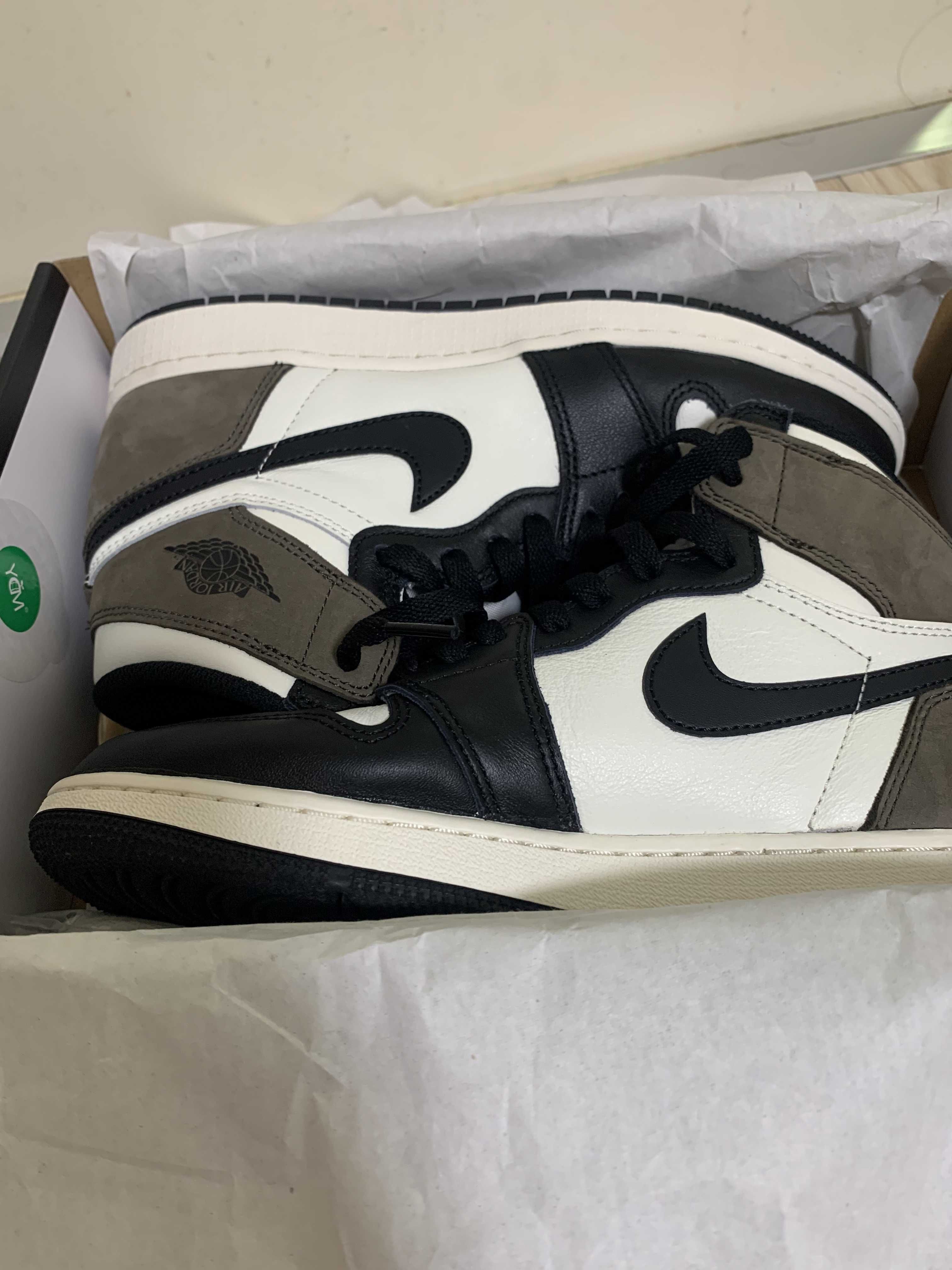 Nike GS Air Jordan 1 High OG "Sail/Dark Mocha/Black"