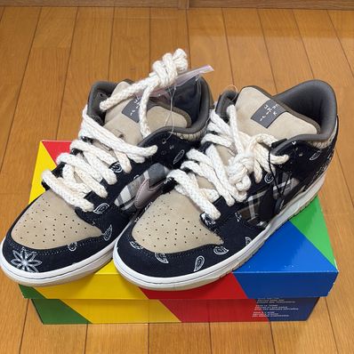 Travis Scott × Nike SB Dunk Low "Black/Parachute Beige"