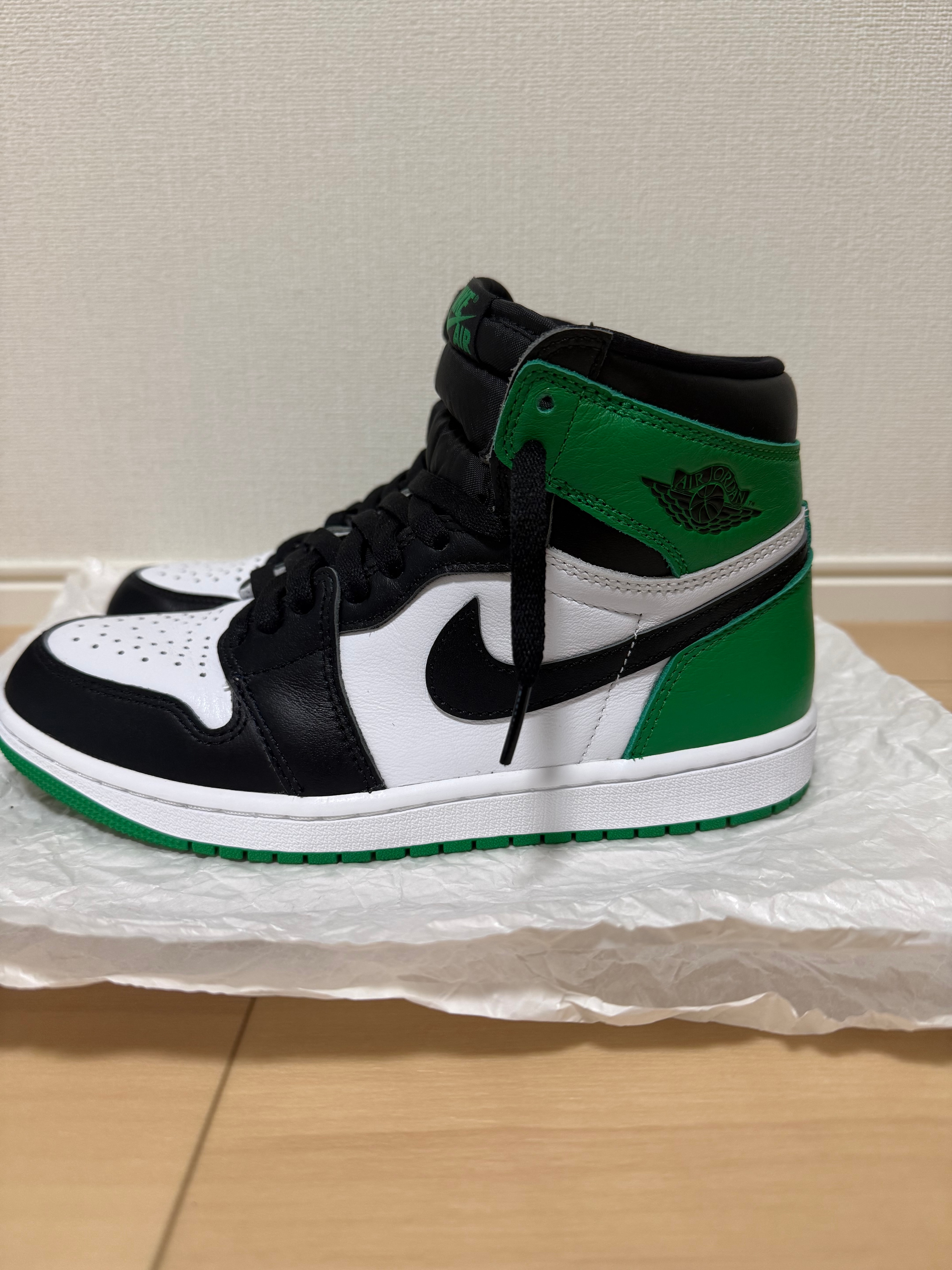 Nike Air Jordan 1 Retro High OG "Celtics/Black and Lucky Green" (2023)