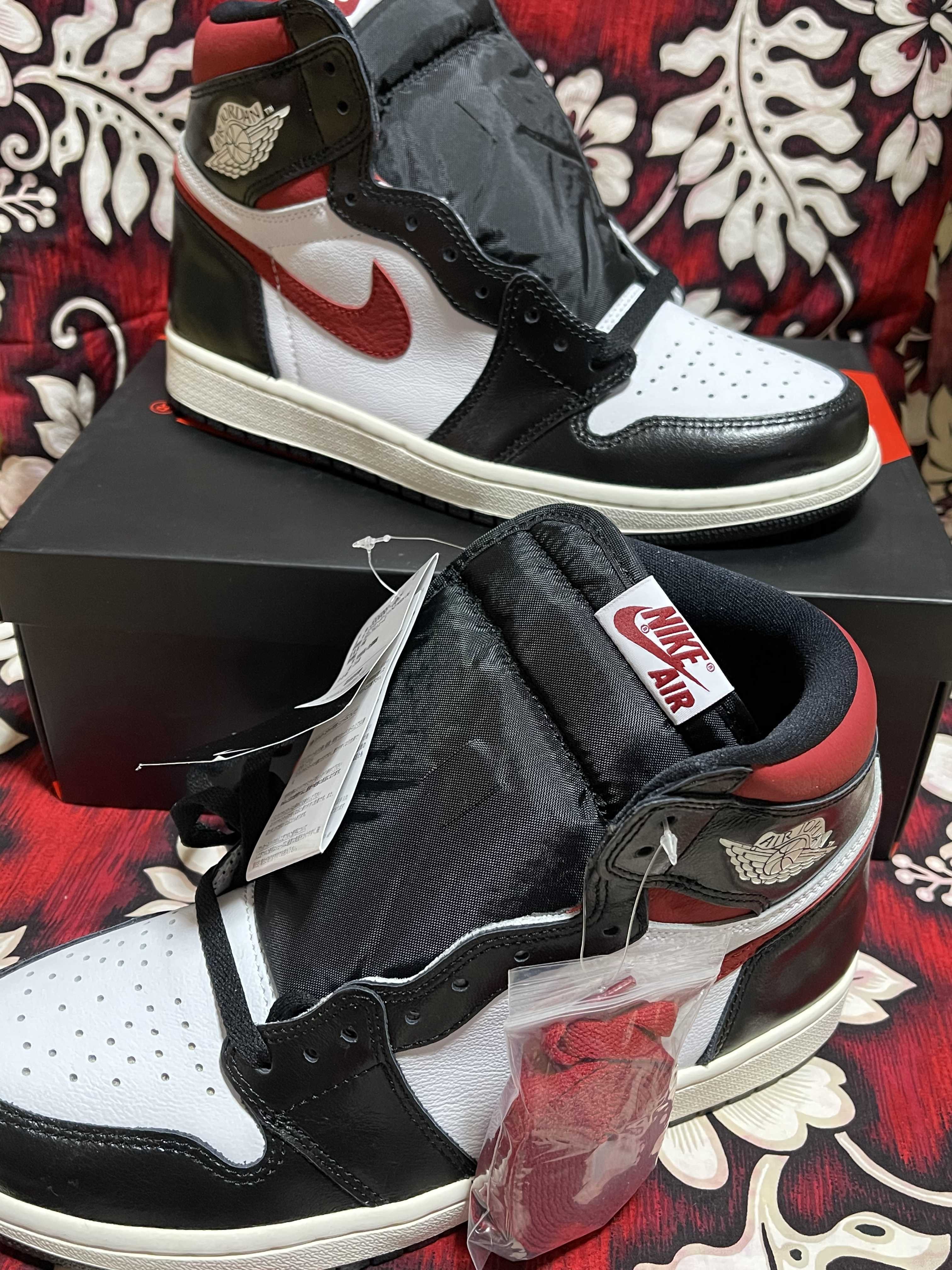Nike Air Jordan 1 Retro High "Black/White/Sail/Gym Red"