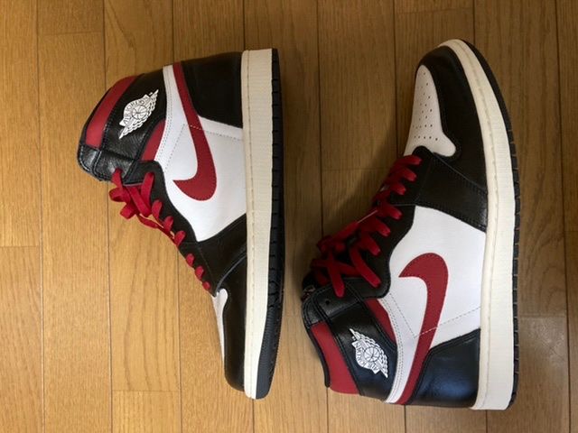 Nike Air Jordan 1 Retro High "Black/White/Sail/Gym Red"