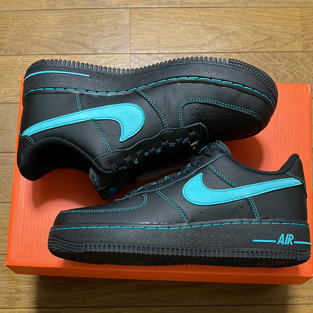 Nike Air Force 1 Low "Black Tiffany"